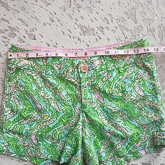 Lilly Pulitzer Callahan Chomp Chomp Shorts 5" - Picture 7 of 8
